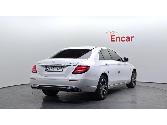 Mercedes-Benz E 300 4MATIC HYBRID* 360* BURMESTR* МАСАЖ* ДИСТРО* ОБДУХ - автомобили, коли, обяви за нови и употребявани 1