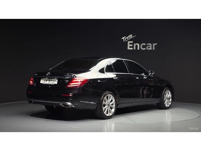 Mercedes-Benz E 300 4MATIC EXCLUSIVE STANDART - автомобили, коли, обяви за нови и употребявани 1