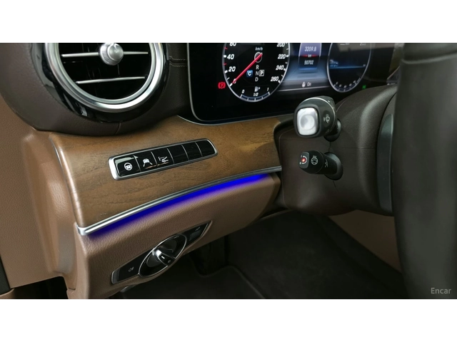 Mercedes-Benz E 300 4MATIC EXCLUSIVE* КОЖА* ОБДУХВ* НАВИ* ПАНО - автомобили, коли, обяви за нови и употребявани 14