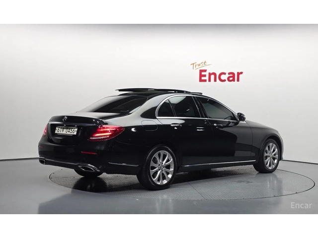 Mercedes-Benz E 300 ДИГИТАЛНО* ТАБЛО* ОБДУХВАНЕ* 360КАМЕРА* - автомобили, коли, обяви за нови и употребявани 1