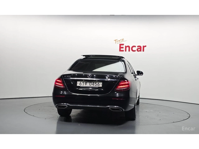 Mercedes-Benz E 300 ДИГИТАЛНО* ТАБЛО* ОБДУХВАНЕ* 360КАМЕРА* - автомобили, коли, обяви за нови и употребявани 3