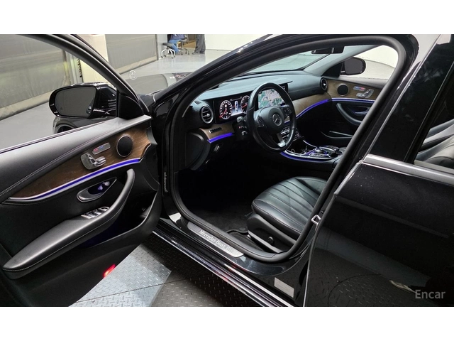 Mercedes-Benz E 300 ДИГИТАЛНО* ТАБЛО* ОБДУХВАНЕ* 360КАМЕРА* ХЕДЪП* - автомобили, коли, обяви за нови и употребявани 6