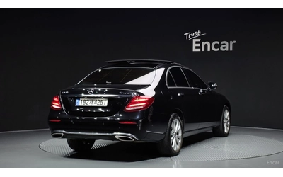 mercedes-benz-e-300 - 1