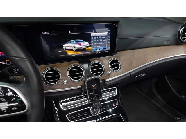 Mercedes-Benz E 300 4MATIC* 360* BURMESTER* DISTRO* ОБДУХ - автомобили, коли, обяви за нови и употребявани 8
