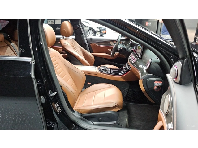 Mercedes-Benz E 300 4MATIC* AMG* 360* Подгрев* Обдухване* ПАНО - автомобили, коли, обяви за нови и употребявани 11
