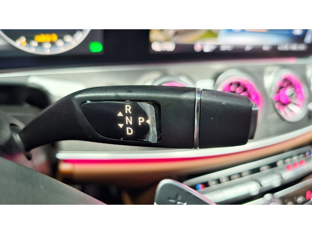 Mercedes-Benz E 300 4MATIC* AMG* 360* Подгрев* Обдухване* ПАНО - автомобили, коли, обяви за нови и употребявани 8