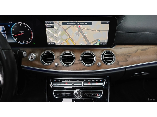 Mercedes-Benz E 300 4MATIC EXCLUSIVE* КОЖА* ОБДУХВ* НАВИ* ПАНО - автомобили, коли, обяви за нови и употребявани 12