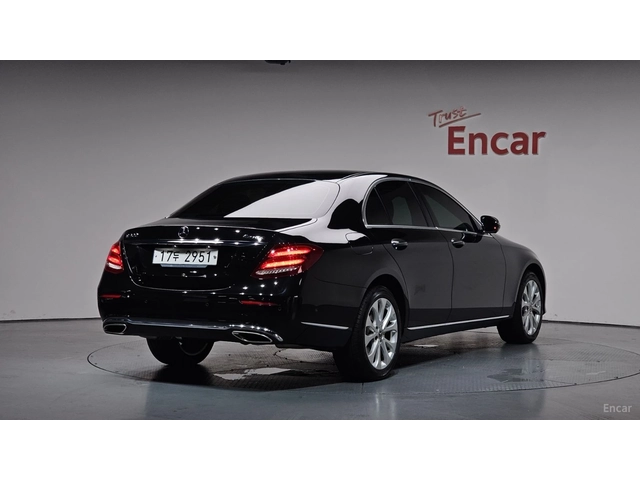 Mercedes-Benz E 300 4MATIC EXCLUSIVE* КОЖА* ОБДУХВ* НАВИ* ПАНО - автомобили, коли, обяви за нови и употребявани 1