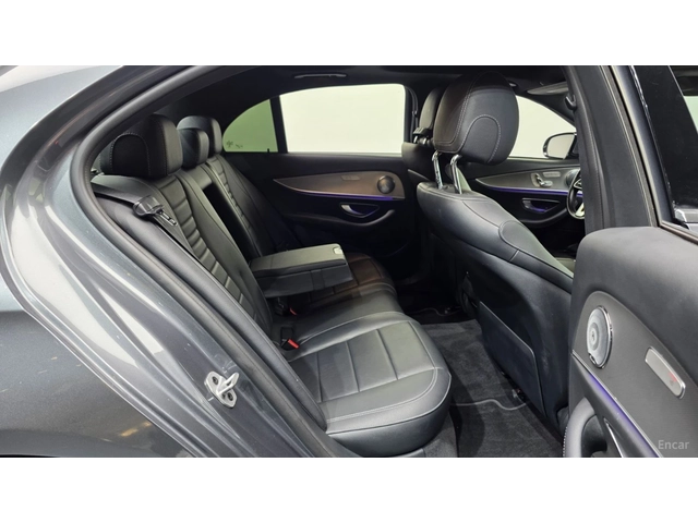 Mercedes-Benz E 300 AVANGARDE* КОЖА* НАВИ* ПАНО* КАМЕРА - автомобили, коли, обяви за нови и употребявани 9