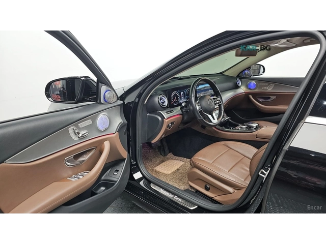 Mercedes-Benz E 300 4MATIC/AMG-LINE/PANOROOF/360CAMERA/BURMESTER - автомобили, коли, обяви за нови и употребявани 5