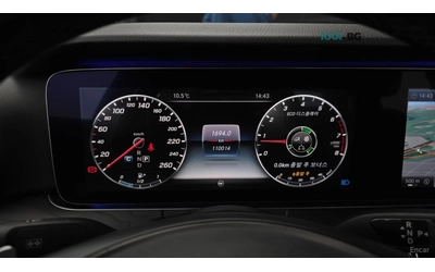 mercedes-benz-e-300 - 5
