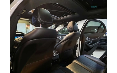 Mercedes-Benz E 300 4MATIC/SPORT-PACK/PANOROOF/BURMESTER - автомобили, коли, обяви за нови и употребявани 10