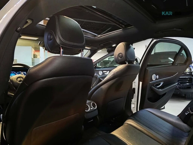 Mercedes-Benz E 300 4MATIC/SPORT-PACK/PANOROOF/BURMESTER - автомобили, коли, обяви за нови и употребявани 10