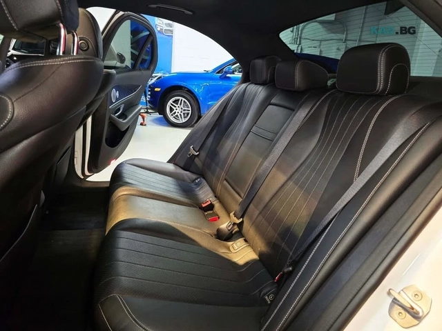 Mercedes-Benz E 300 4MATIC/SPORT-PACK/PANOROOF/BURMESTER - автомобили, коли, обяви за нови и употребявани 11
