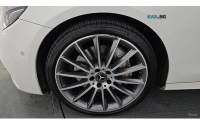 mercedes-benz-e-300 - 4