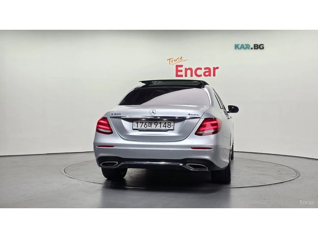 Mercedes-Benz E 300 4MATIC AMG* HUD* КОЖА* ОБДУХВ* НАВИ* ПАНО - автомобили, коли, обяви за нови и употребявани 3
