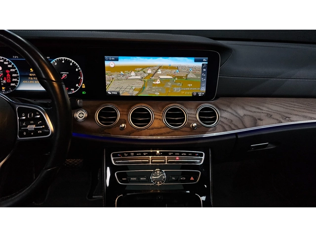 Mercedes-Benz E 300 4MATIC Exclusive | HUD | 360  Камера | Вентилирани - автомобили, коли, обяви за нови и употребявани 12