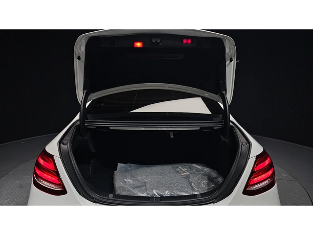 Mercedes-Benz E 300 4MATIC Exclusive | HUD | 360  Камера | Вентилирани - автомобили, коли, обяви за нови и употребявани 15