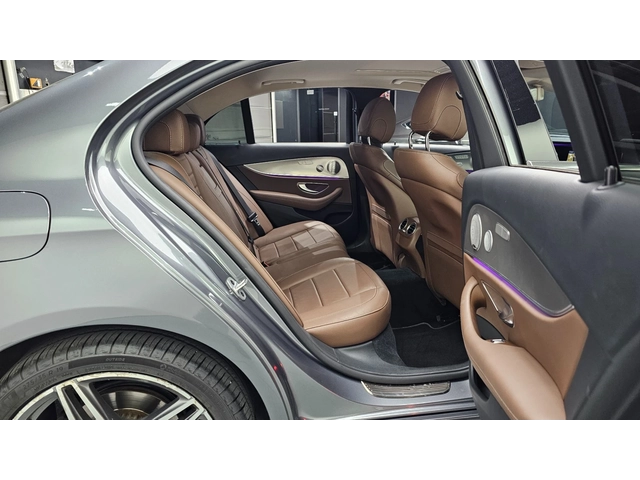 Mercedes-Benz E 300 E300 AMG Line - автомобили, коли, обяви за нови и употребявани 9
