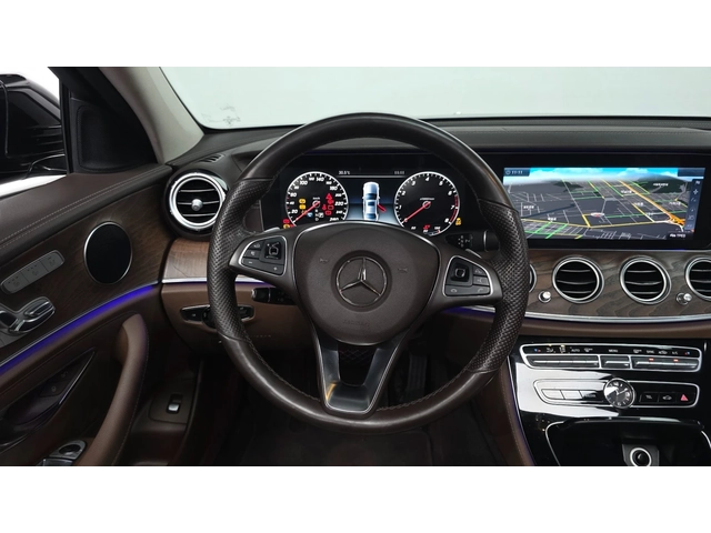 Mercedes-Benz E 300 E300 Exclusive - автомобили, коли, обяви за нови и употребявани 9
