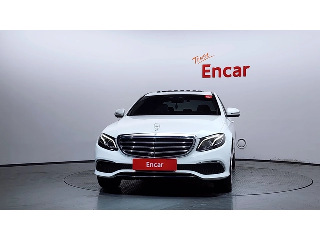 Mercedes-Benz E 300 E300 Exclusive | HUD | 360  Камера | Вентилирани - автомобили, коли, обяви за нови и употребявани 2