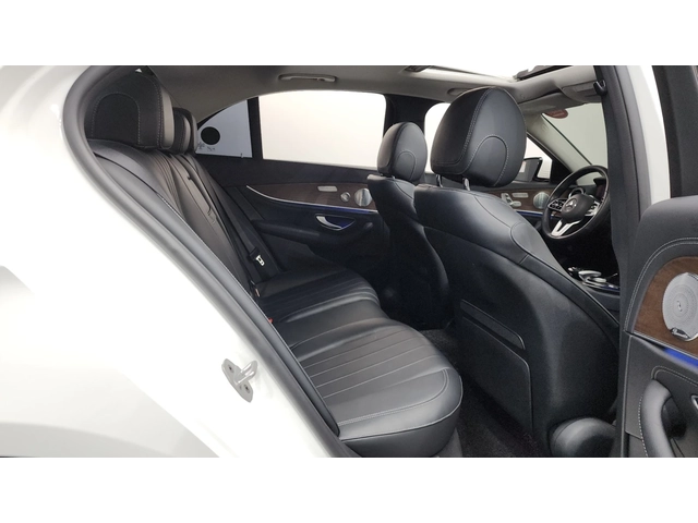 Mercedes-Benz E 300 E300 Exclusive | HUD | 360  Камера | Вентилирани - автомобили, коли, обяви за нови и употребявани 8