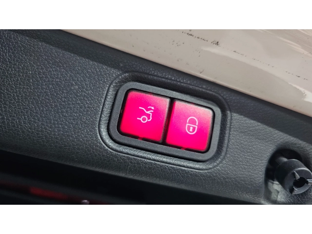 Mercedes-Benz E 300 E300 Avantgarde | 360  | MEMORY | Панорама - автомобили, коли, обяви за нови и употребявани 16