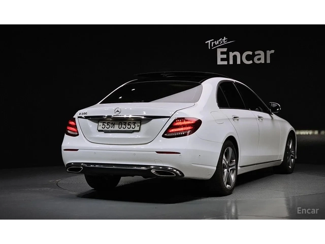 Mercedes-Benz E 300 E300 Avantgarde | 360  | MEMORY | Панорама - автомобили, коли, обяви за нови и употребявани 1