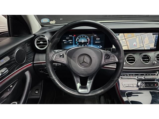 Mercedes-Benz E 300 E300 Avantgarde | 360  | MEMORY | Панорама - автомобили, коли, обяви за нови и употребявани 6
