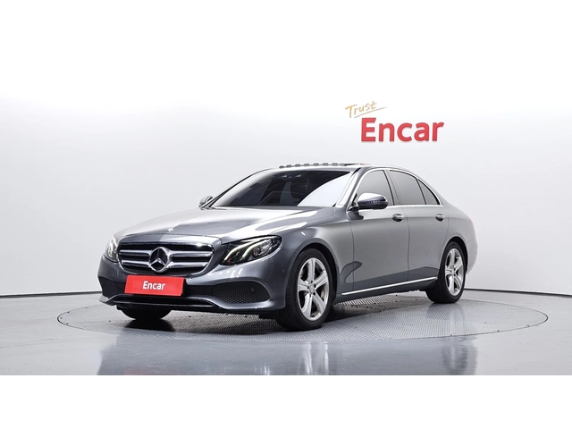 Mercedes-Benz E 300 E300 AMG Line | Panorama | Burmester | 360 Camera - автомобили, коли, обяви за нови и употребявани 0
