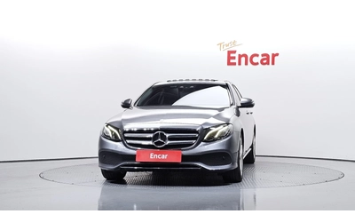mercedes-benz-e-300 - 1