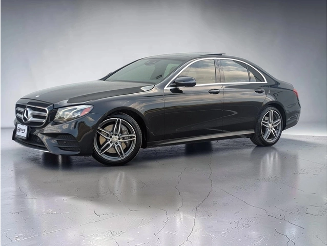 Mercedes-Benz E 300 E 300 4MATIC | HUD | 360  Камера | CarPlay - автомобили, коли, обяви за нови и употребявани 0