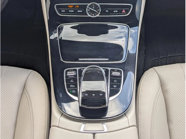 Mercedes-Benz E 300 E 300 4MATIC | HUD | 360  Камера | CarPlay - автомобили, коли, обяви за нови и употребявани 14