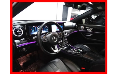 Mercedes-Benz E 300 E 300 4MATIC AMG | CarPlay | Панорама | Distronic - автомобили, коли, обяви за нови и употребявани 7