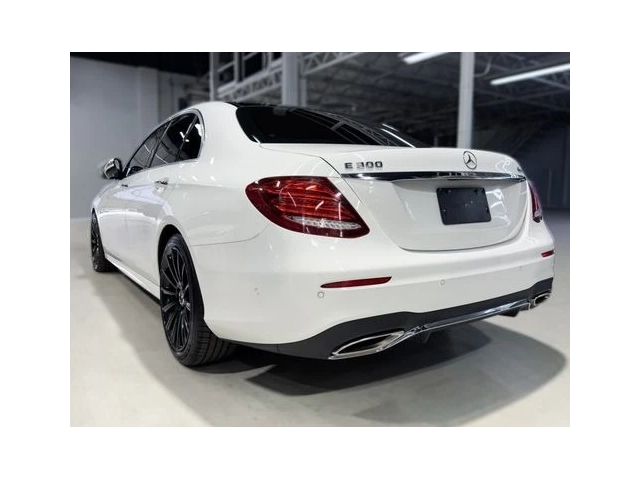 Mercedes-Benz E 300 E 300 4MATIC | Burmester | Panorama | Distronic | - автомобили, коли, обяви за нови и употребявани 1