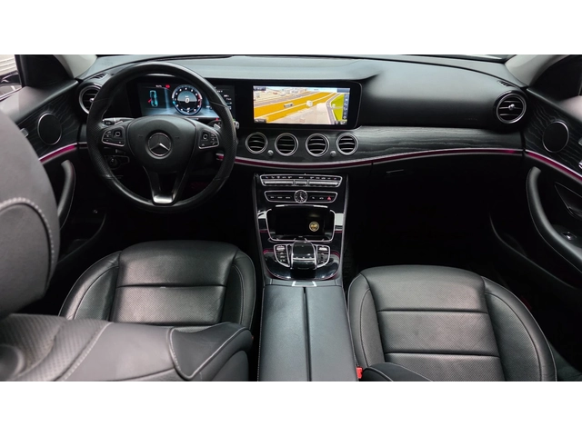 Mercedes-Benz E 300 E300 4MATIC Avantgarde | HUD | 360  Камера| Digita - автомобили, коли, обяви за нови и употребявани 4