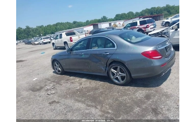 mercedes-benz-e-300 - 4