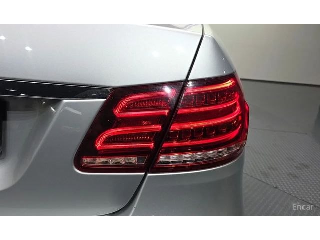 Mercedes-Benz E 300 AVANGARDE/ ПАМЕТИ / ПОДГРЕВИ / 2X PANO / 2 КЛЮЧА - автомобили, коли, обяви за нови и употребявани 14