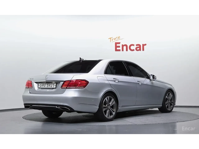 Mercedes-Benz E 300 AVANGARDE/ ПАМЕТИ / ПОДГРЕВИ / 2X PANO / 2 КЛЮЧА - автомобили, коли, обяви за нови и употребявани 1