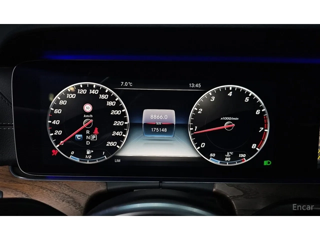 Mercedes-Benz E 300 4 MATIC /BURMESTER /360 КАМЕРИ /ОБДУХВАНЕ /HEAD UP - автомобили, коли, обяви за нови и употребявани 7