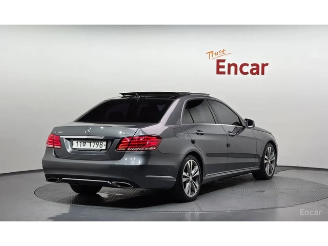 Mercedes-Benz E 300 4MATIC - автомобили, коли, обяви за нови и употребявани 1