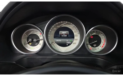 mercedes-benz-e-300 - 5