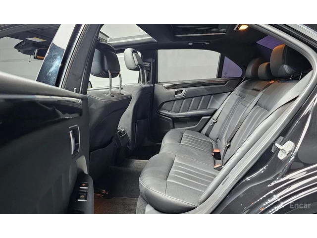 Mercedes-Benz E 300 4MATIC - автомобили, коли, обяви за нови и употребявани 8