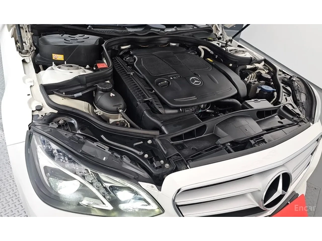 Mercedes-Benz E 300 4MATIC - автомобили, коли, обяви за нови и употребявани 3