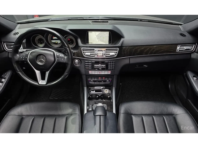 Mercedes-Benz E 300 4MATIC - автомобили, коли, обяви за нови и употребявани 4