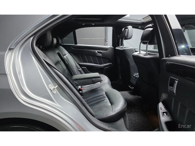 Mercedes-Benz E 300 4MATIC - автомобили, коли, обяви за нови и употребявани 8