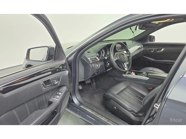 Mercedes-Benz E 300 4MATIC - автомобили, коли, обяви за нови и употребявани 6