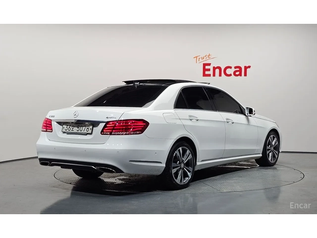 Mercedes-Benz E 300 4MATIC - автомобили, коли, обяви за нови и употребявани 1