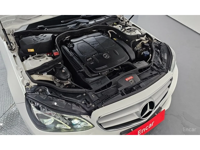 Mercedes-Benz E 300 4MATIC - автомобили, коли, обяви за нови и употребявани 3