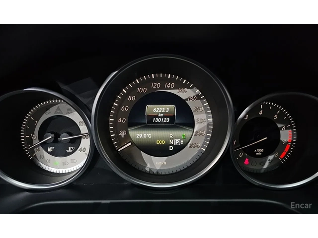Mercedes-Benz E 300 4MATIC - автомобили, коли, обяви за нови и употребявани 5